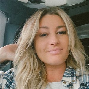 Meet your Posher, Casey